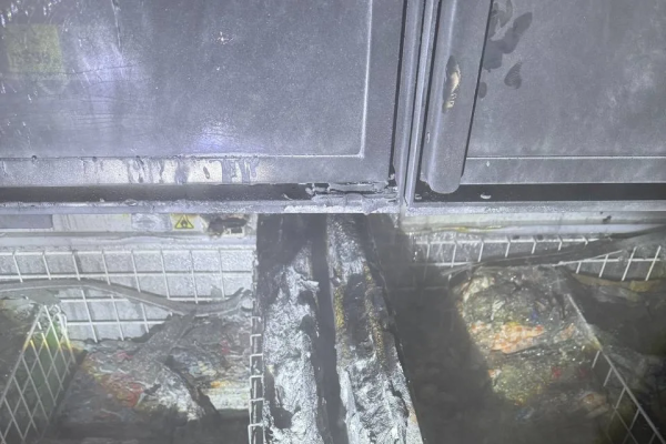 В многоквартирном доме по ул.Петрозаводской в Сыктывкаре горел холодильник, эвакуировали 50 жильцов