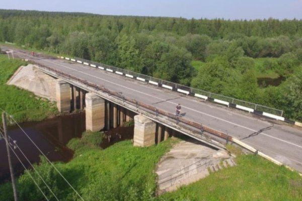 В Усть-Куломском районе начались подготовительные работы по ремонту небезопасного моста через реку Кулом-Ю

