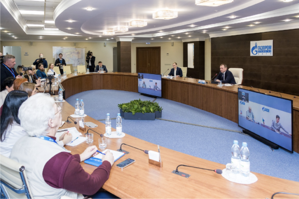 Движение вперёд: 