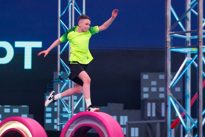 Школьник из Сыктывкара Артём Новиков покоряет шоу "Суперниндзя. Дети" 