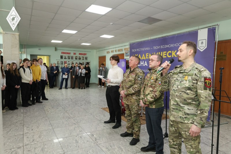 "Вы - будущее нашей республики": участники программы "Пера. Путь героя" выступили на форуме "Академическая весна"