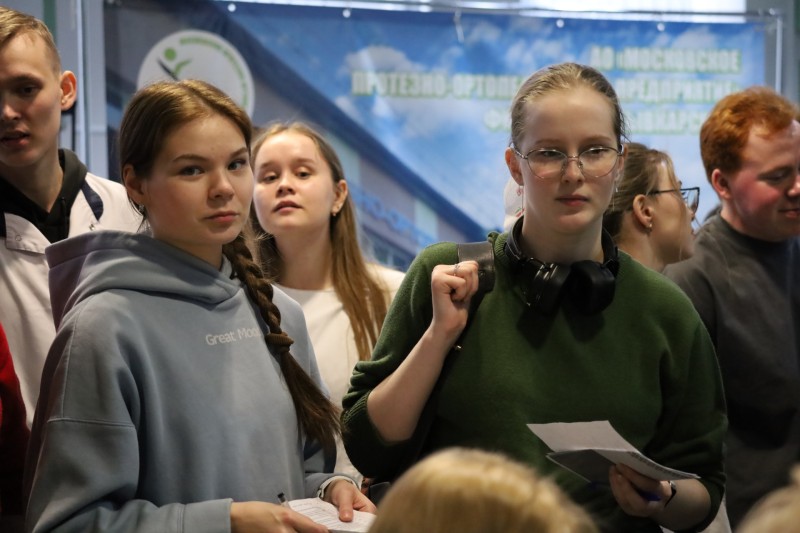 Минздрав Коми решает кадровый вопрос: ярмарка вакансий соединила выпускников и ведущие больницы региона