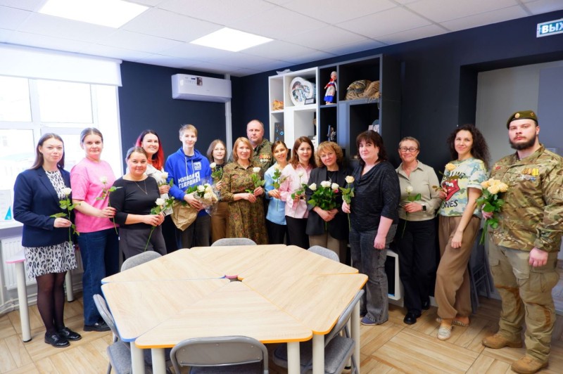 "Единая Россия" поздравила сотрудников учреждений культуры

