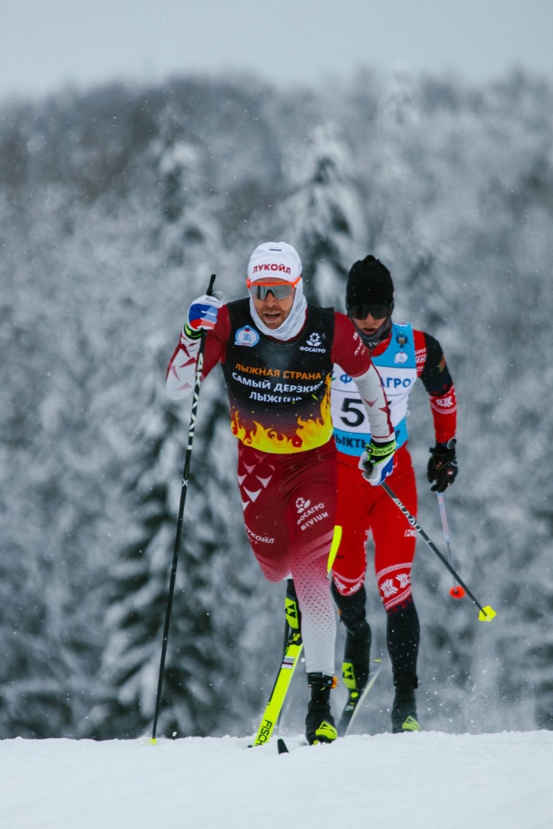 Илья Семиков идет третьим в общем зачете Кубка России по лыжным гонкам