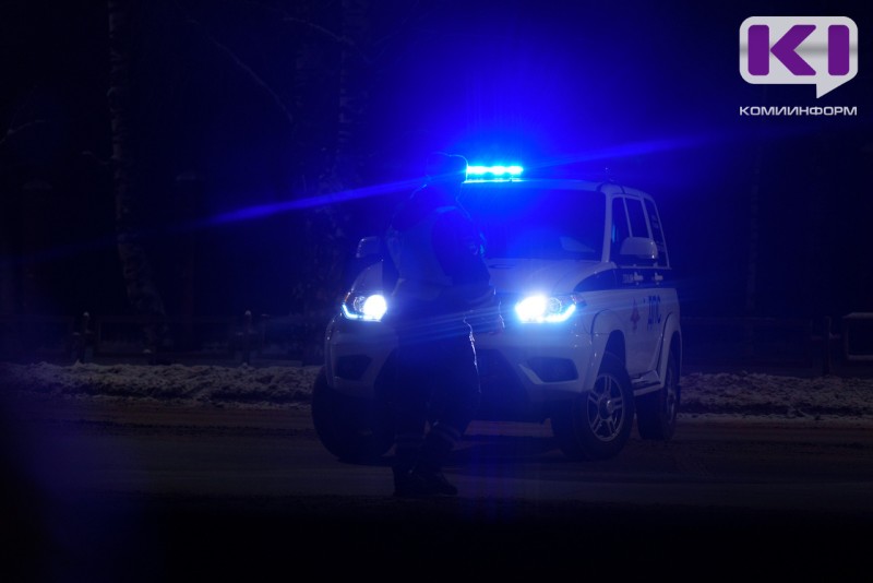 В Сосногорске водитель Chevrolet попытался скрыться от инспекторов ГАИ и вылетел в кювет