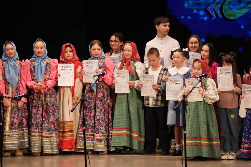 400 вокалистов приняли участие в Республиканском фестивале-конкурсе патриотической песни "Я люблю тебя, Жизнь!" в Ухте 