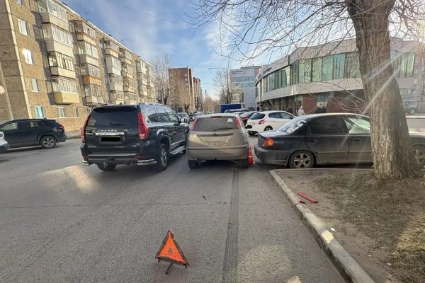 В Сыктывкаре водитель Haval устроил двойное ДТП и переломал себе пальцы