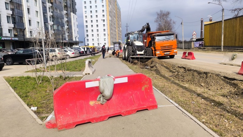 На ул.Тентюковской в Сыктывкаре приступили ко второму этапу дорожных работ