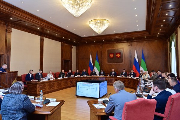 Более 6 тыс. значков 