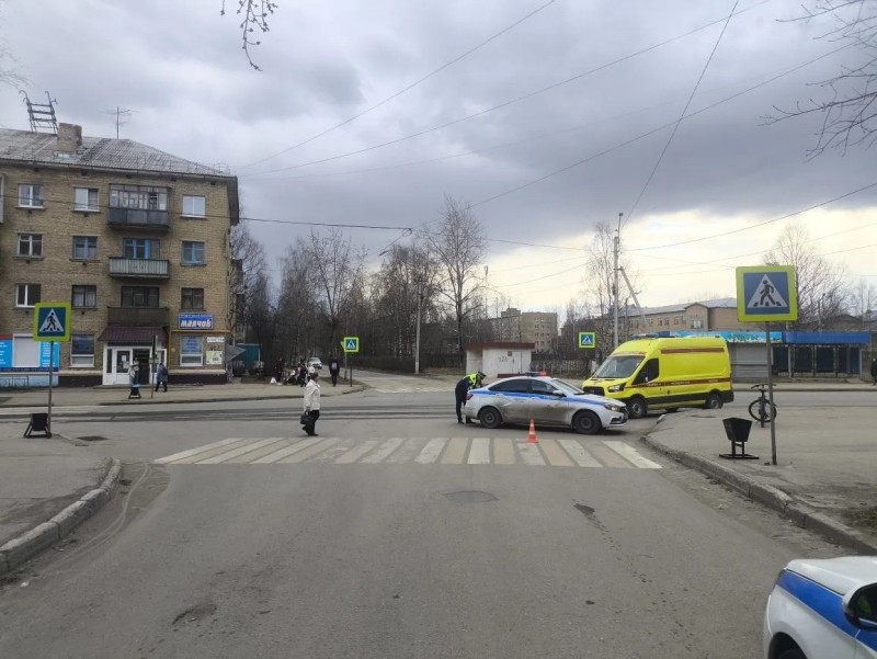 За сутки на дорогах Ухты пострадали пенсионерка и ребенок-велосипедист