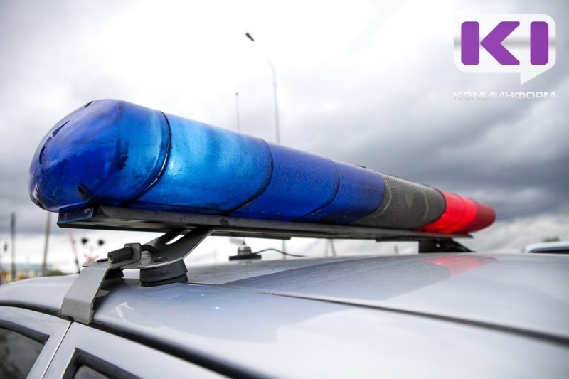 "Ключи лежали в свободном доступе": в Усть-Куломском районе семье подростка грозит 30 тысяч штрафа за катание сына на мопеде без прав