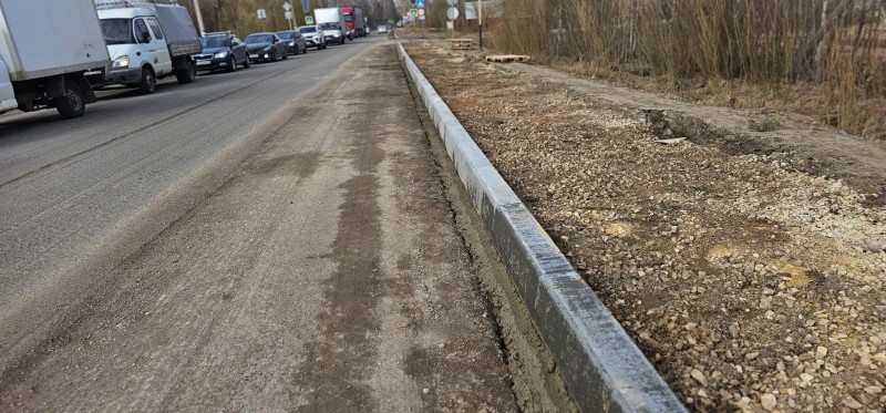 В Сыктывкаре активно ведутся работы по ремонту улицы Пермской

