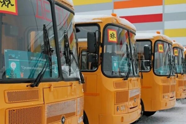 Дороги к знаниям: в Коми ремонтируют маршруты школьных автобусов