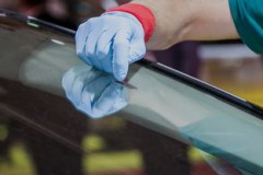 Эксплуатация и замена лобового стекла в москве