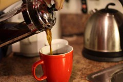 Секрет бодрости по утрам - ароматный кофе, родом из Турции. Как приготовить вкусный напиток?