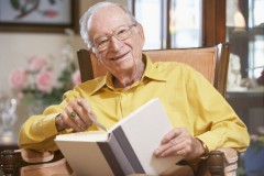 Стоит ли рассматривать для пожилого родственника частный интернат для престарелых?