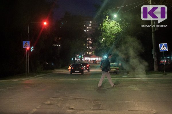 ГИБДД призывает пешеходов использовать световозвращающие элементы в темное время суток
